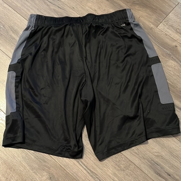 Tek Gear Men’s Athletic Dry Tek Shorts Size XL - Picture 1 of 7